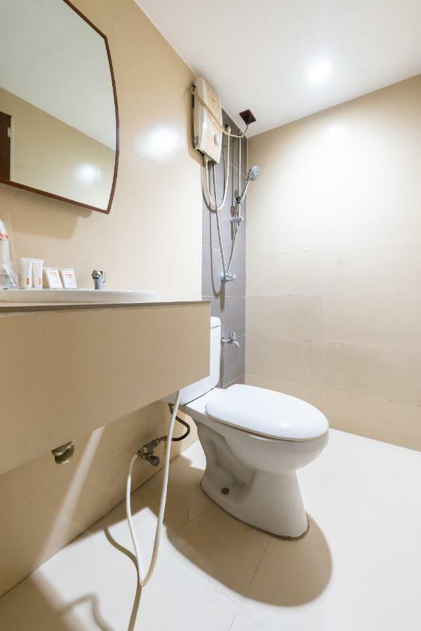 Oyo 191 Paradise Apartelle Hotel Manila Kültér fotó