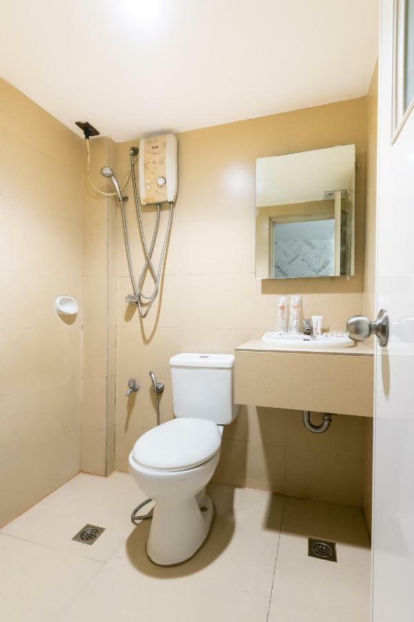 Oyo 191 Paradise Apartelle Hotel Manila Kültér fotó